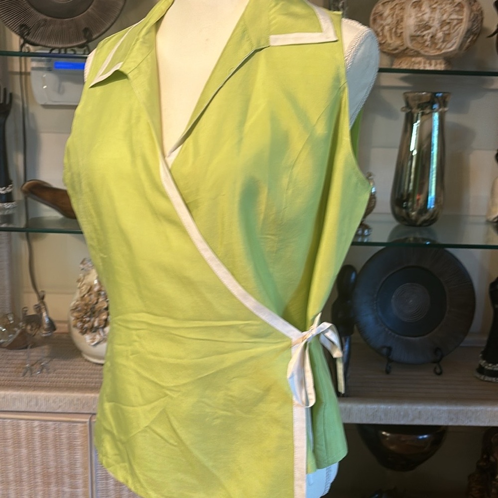 Silk blouse shot sleeve tie on the side